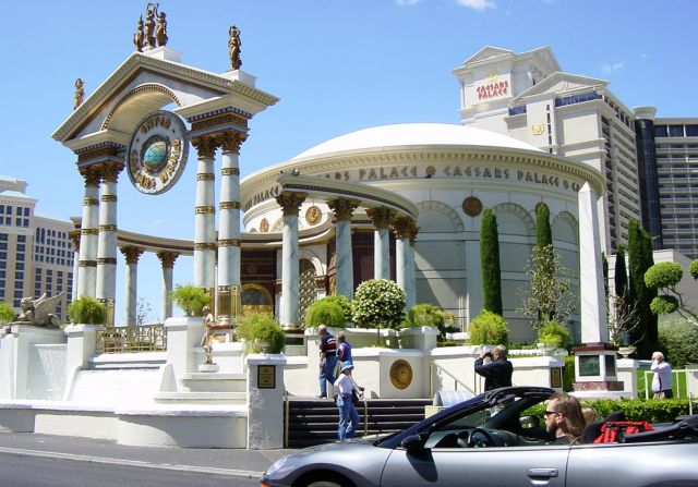 Caesars Palace - Classic luxurious building