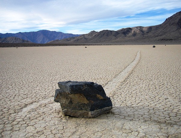 Death Valley National Park - Sliding stones