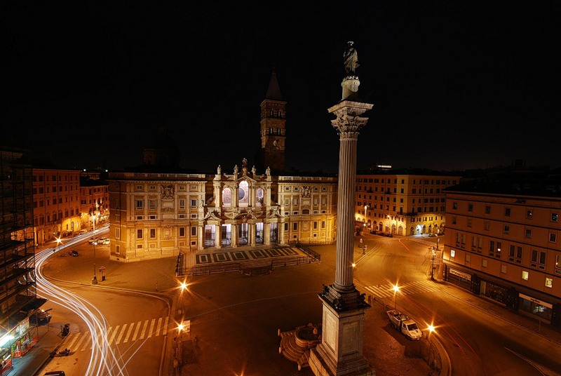 Santa Maria Maggiore Basilica - Night view of basilica