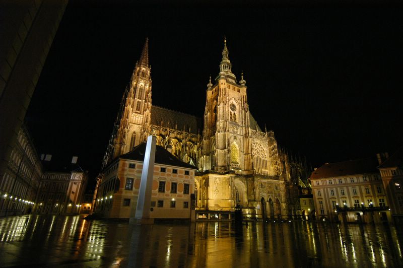 St. Vitus Cathedral - Night view of St. Vitus Cathedral