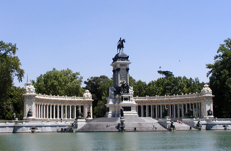 Parque del Buen Retiro - Alfonso XII Mausoleum