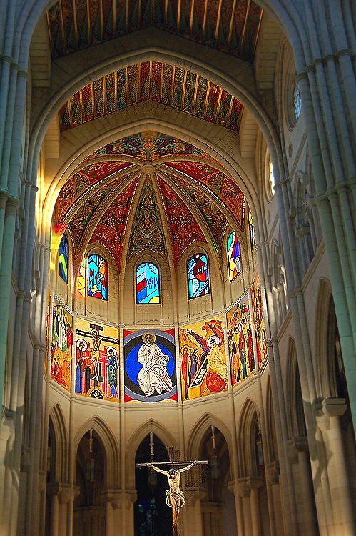 Almudena Cathedral - Almudena beautiful ceilings