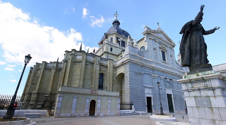 Almudena Cathedral - General view