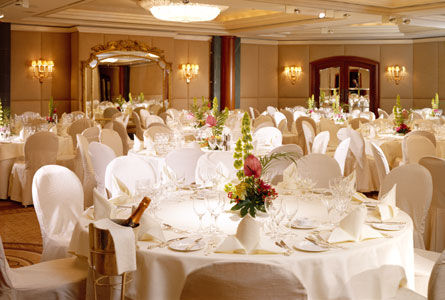 Jumeirah Carlton Tower  - Elegant dining spaces