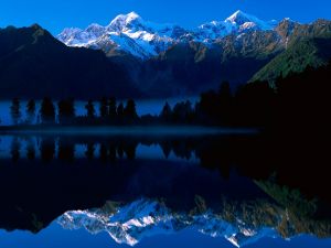 Lake Matheson in New Zealand