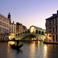 Image Rialto Bridge - The best places to visit in Venice, Italy