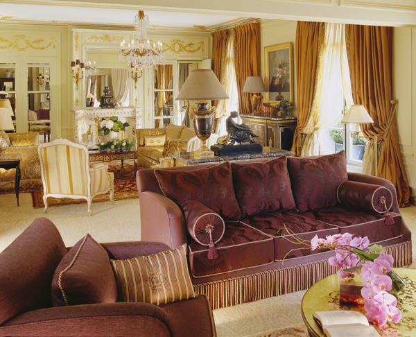 Hotel Plaza Athenee in Paris - Beautiful interior