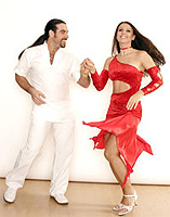 Salsa and merengue in Dominican Republic - Couple dancing salsa