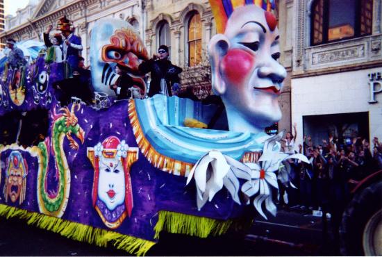 Mardi Gras in USA - Colourful parade