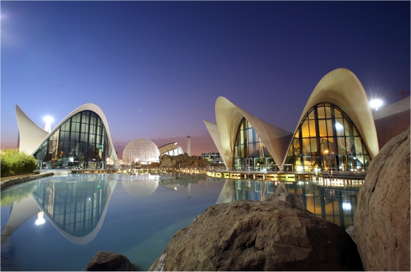 The Aquarium in Valencia, Spain - The design of the facade
