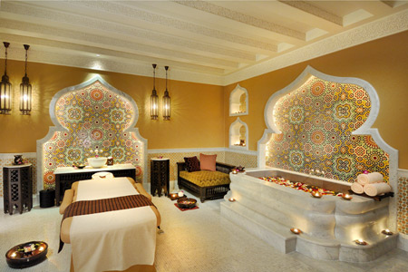 Emirates Palace Hotel in Abu Dhabi, United Arab Emirates - Exuberant style