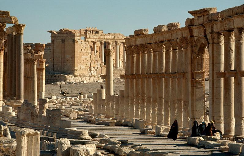 Palmyra in Syria  - Colonnade