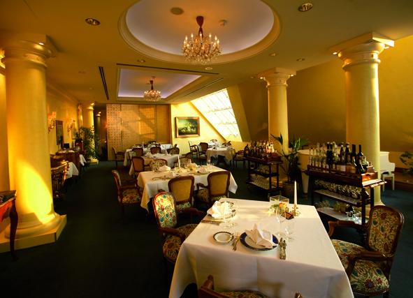 Grand Hotel Wien - Refined dining space