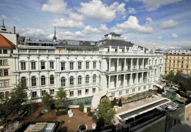 Palais Coburg - General view