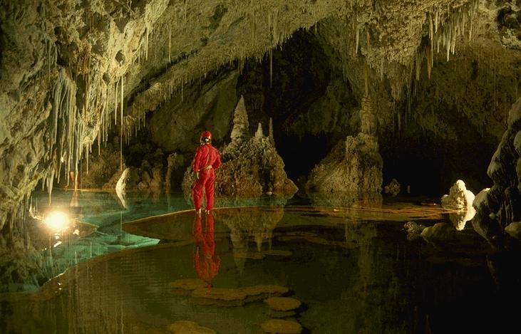 Lechuguilla Cave in Carlsbad Caverns National Park - Amazing views