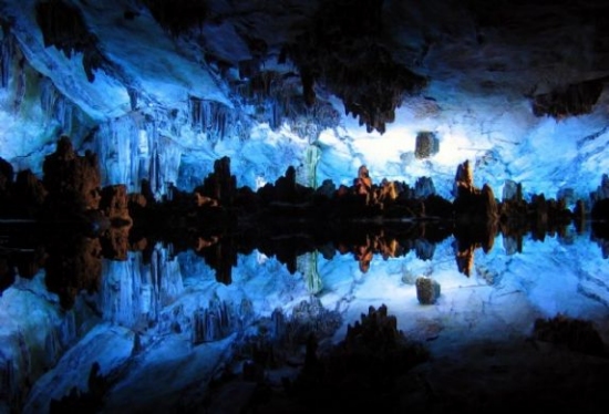 Reed Flute Cave in Guilin, China - Amazing scenery