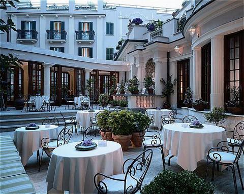 Intercontinental De La Ville Roma - Comfortable outdoor spaces