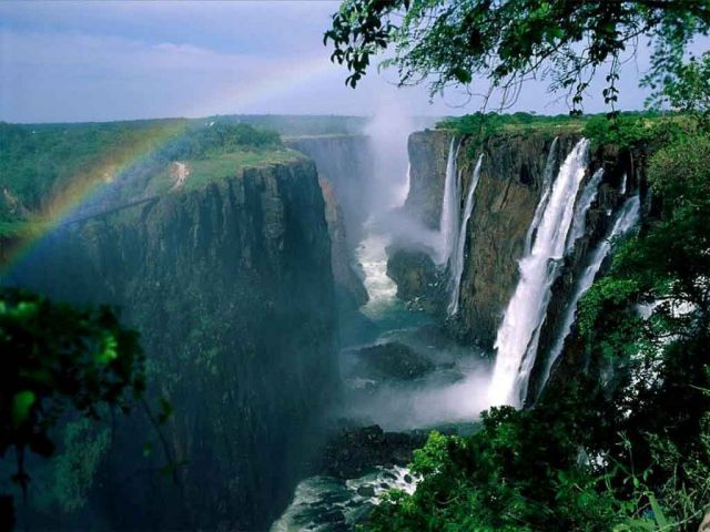 Victoria Falls in Zimbabwe - Splendid vistas