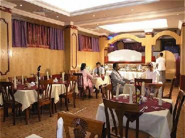 Sadaf Hotel - Elegant dining spaces