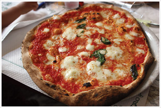 Pizzeria Trianon da Ciro - Delicious pizza