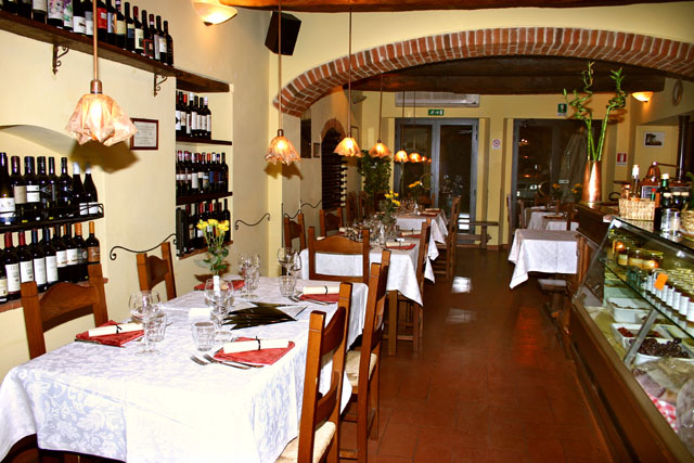 Cafe Le Lodge in Chianti region - Interior view