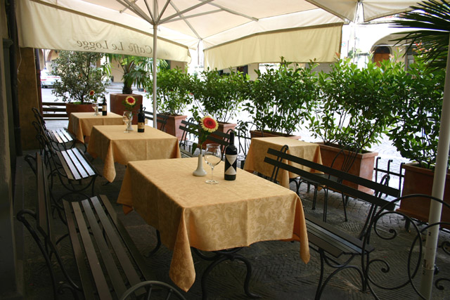 Cafe Le Lodge in Chianti region - Outdoor view