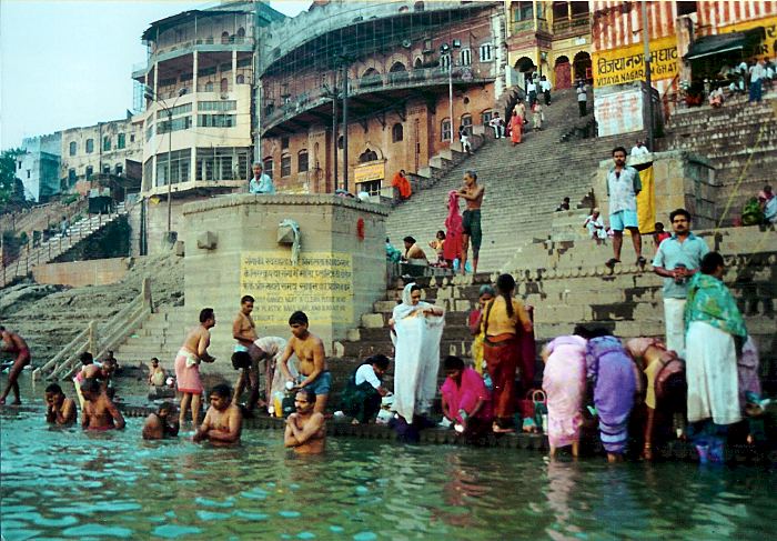 Varanasi - Bath in Gange river