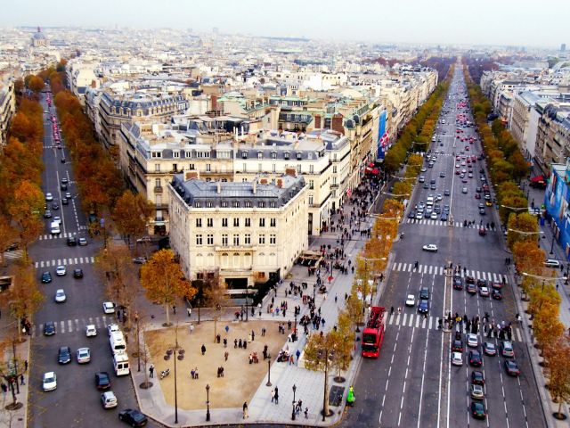Champs-Élysées in Paris, France - Champs-Élysées general view