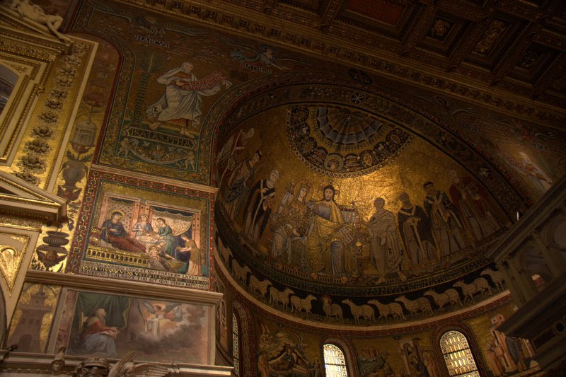 Santa Maria in Trastevere - Interior view
