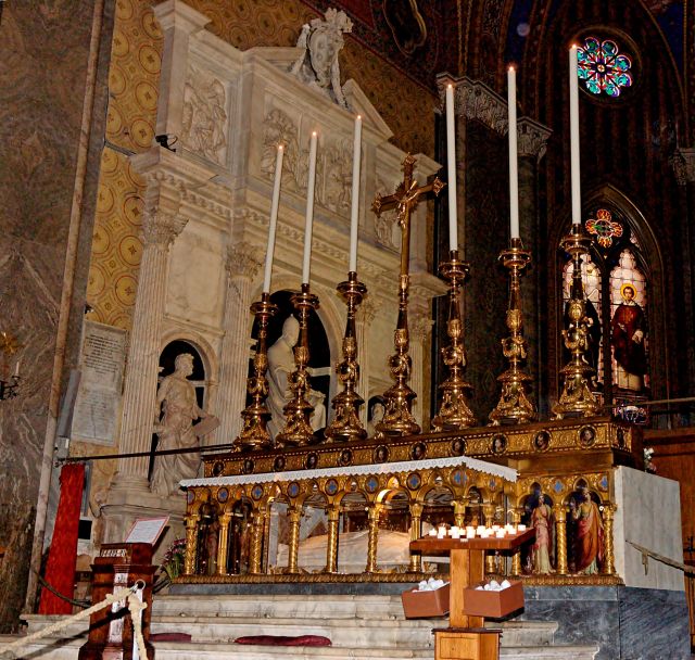 Santa Maria sopra Minerva - High altar