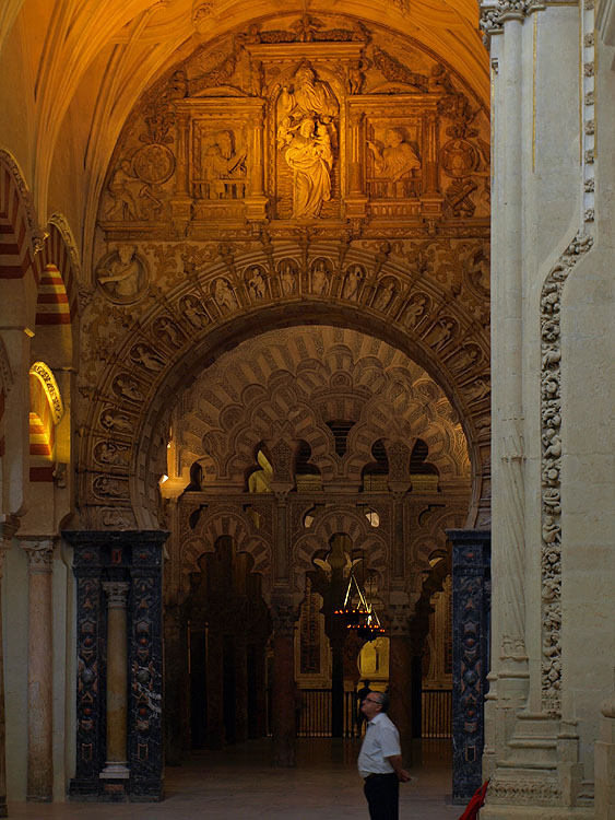 Mezquita Cathedral - Interior view