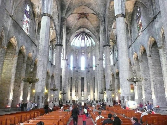Iglesia de Santa Maria del Mar - Interior view