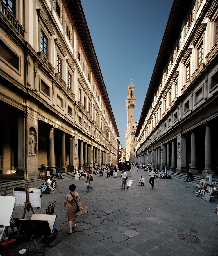 Uffizi Gallery - Courtyard of Uffizi Gallery