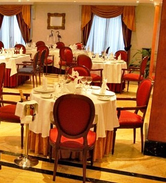 NH Parque Central Hotel Havana - Elegant dining spaces