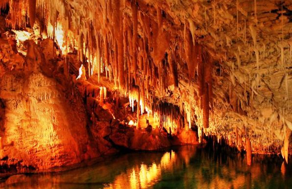 The best cruise in Bermuda - Crystal cave in Bermuda