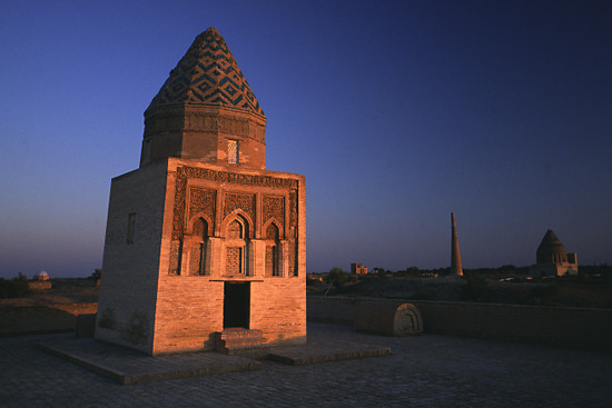 Turkmenistan - Mausoleum