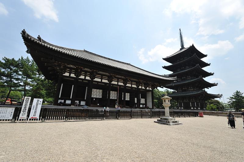 Nara - Typical Japanese architecture