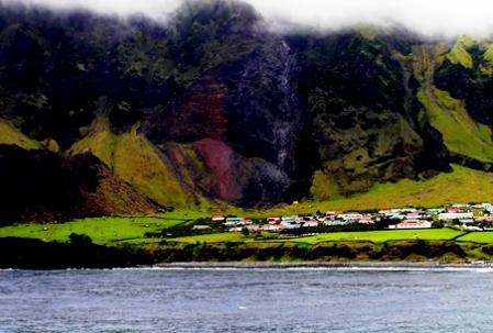 The Tristan da Cunha archihelago - Solemn silence