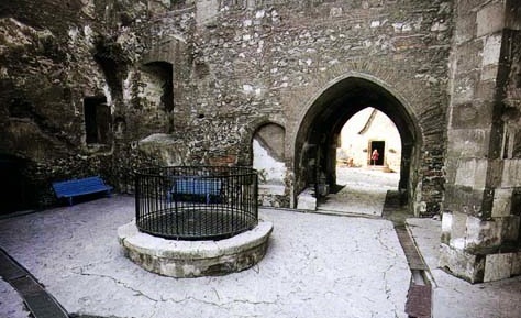 Hunedoara Castle - Castle