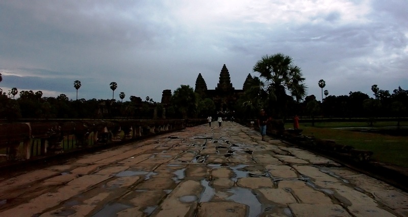 Angkor Wat in Cambodia - Entrance to Angkor Wat