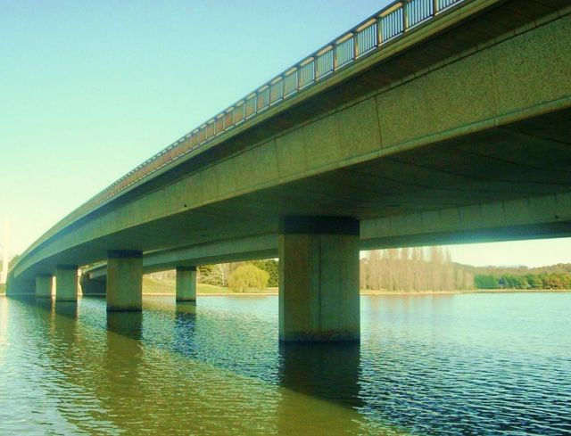 Lake Burley Griffin  - Commonwealth Avenue Bridge
