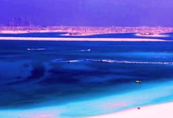 Dubai, The United Arab Emirates - The famous Palm Beach