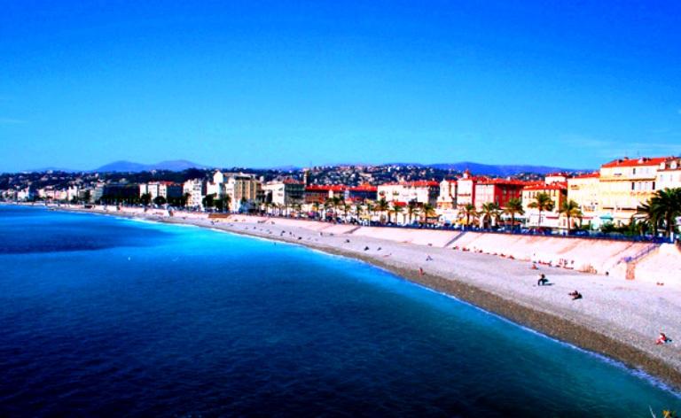 Nice, France - Relaxing side walks and sites