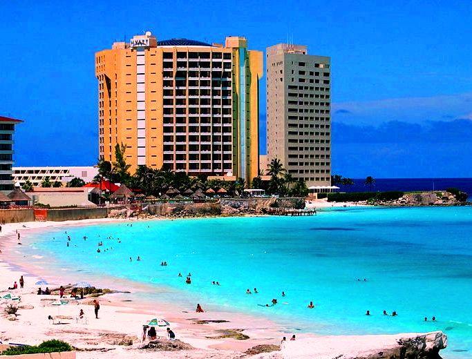 Cancun, Mexico - Fabulous beach facilities