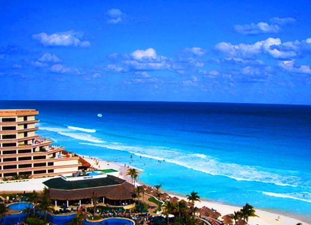 Cancun, Mexico - Fantastic blue crystal water