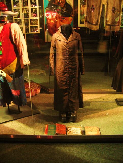 Düsseldorf Filmmuseum  - Old costumes