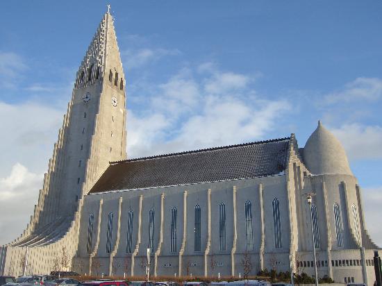 Hallgrimskirkja in Reykjavik, Iceland - Side view