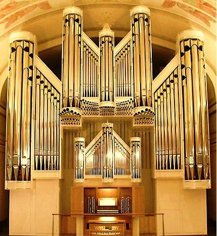 The Auferstehungskirche  - An amazing instrument 
