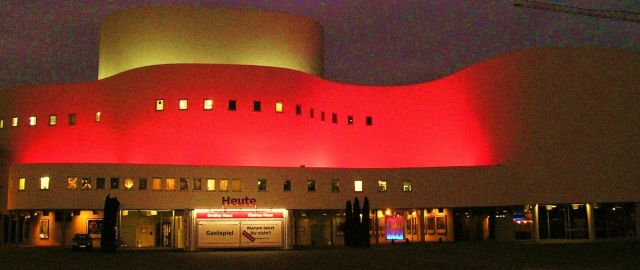 Düsseldorfer Schauspielhaus  - Night view