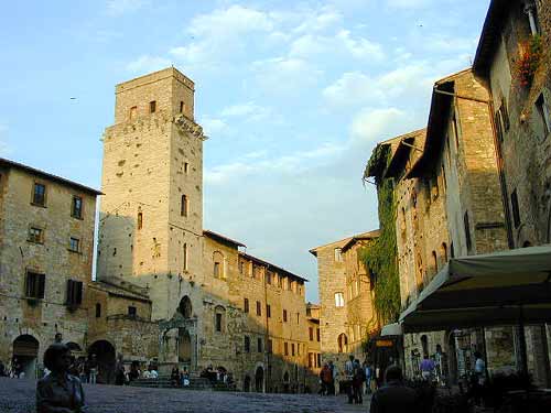 San Gimignano - Piazza della Cisterna view